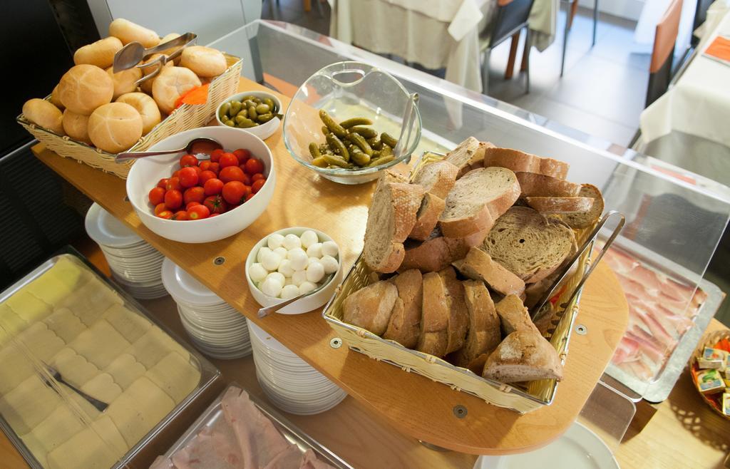 Hotel Simi Lan Λινιάνο Σαμπιαντόρο Εξωτερικό φωτογραφία