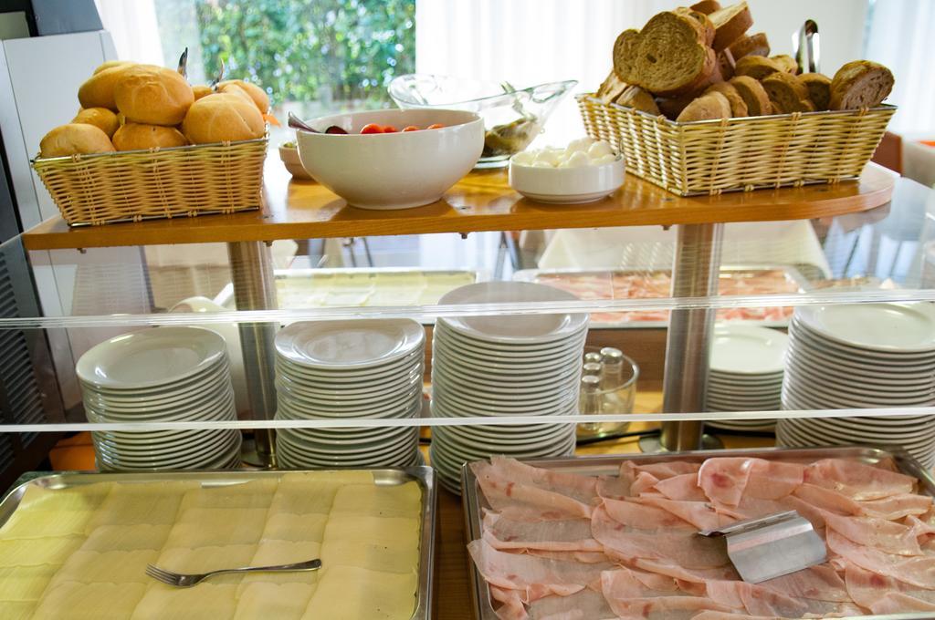 Hotel Simi Lan Λινιάνο Σαμπιαντόρο Εξωτερικό φωτογραφία